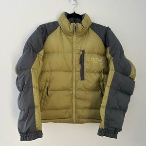 Women’s Mountain Hardware Down Jacket (S)